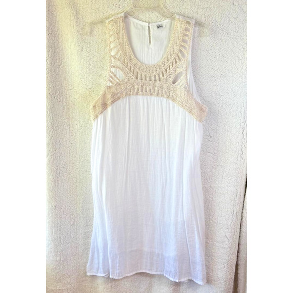 Darlin Dresses & Skirts - Darlin White Sleeveless Dress/Beach Coverup NO SIZE TAG see measurements Boho